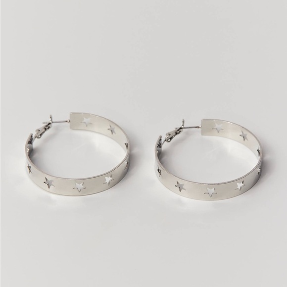 New Urban Outfitters Star Icon Hoop Earrings Cowboy Silver - Picture 2 of 7